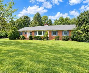 5209 Ventura Drive, Greensboro, NC 27406