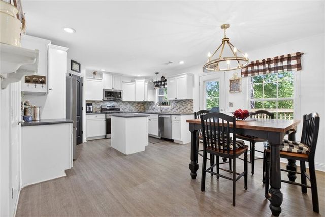2013 Forsyth Park Lane, Hoschton, GA 30548