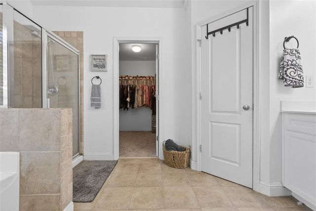 2013 Forsyth Park Lane, Hoschton, GA 30548