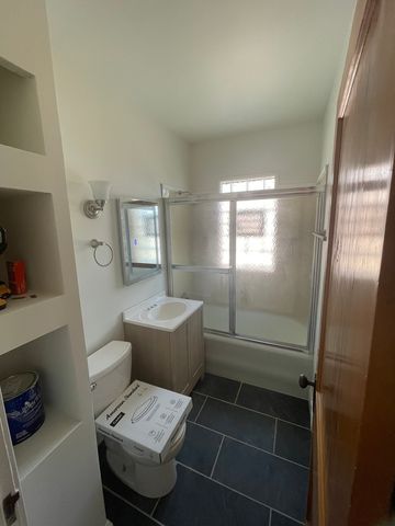115 Myrtle Avenue 2F, Elmhurst, IL 60126