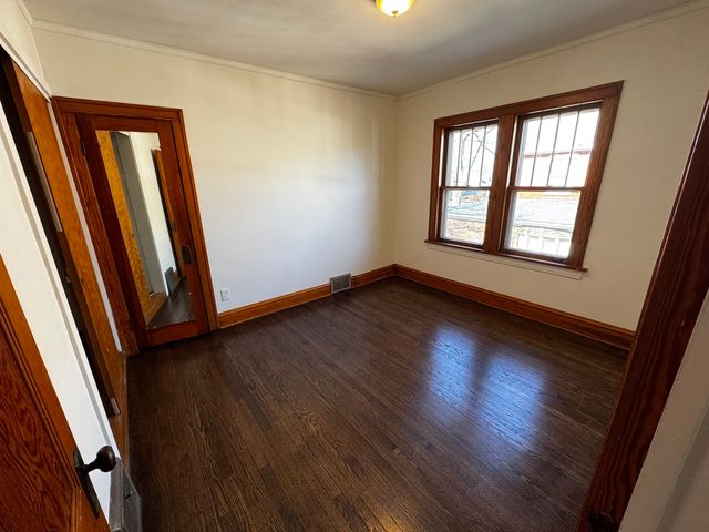 115 Myrtle Avenue 2F, Elmhurst, IL 60126