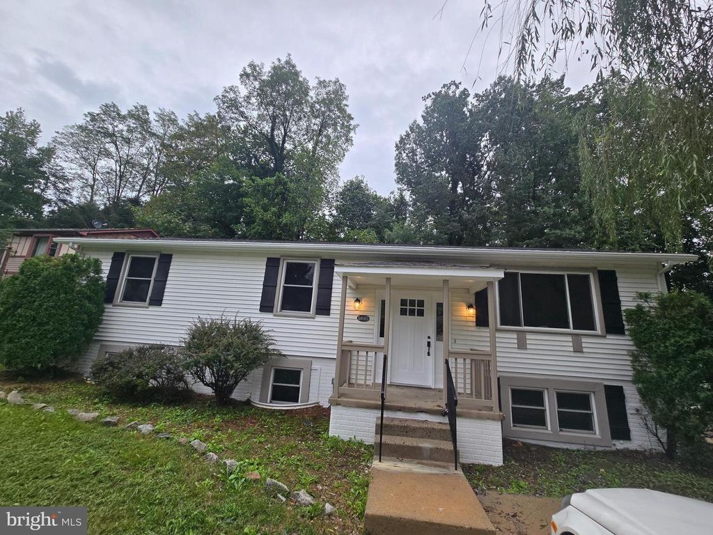 18905 RED OAK LN, Triangle, VA 22172