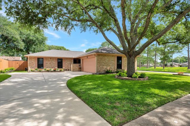 16023 Mill Point Drive, Houston, TX 77059