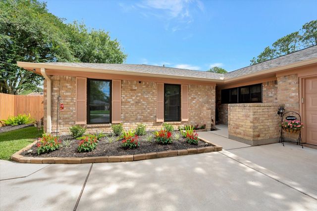 16023 Mill Point Drive, Houston, TX 77059