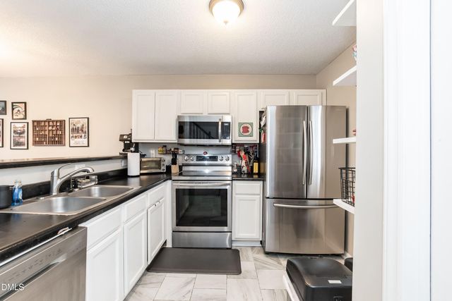 2213 Violet Bluff Court, Raleigh, NC 27610