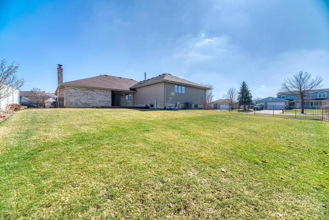 19458 Manchester Drive, Mokena, IL 60448