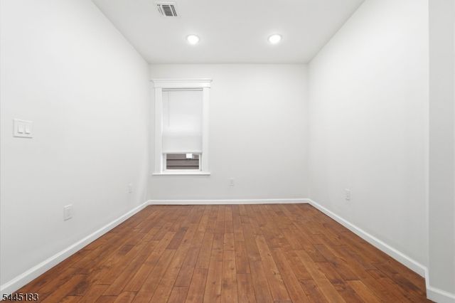 244 Clinton Ave, Jersey City, NJ 07304