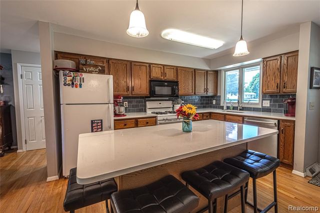 3241 Simpson Road, Fort Gratiot, MI 48059