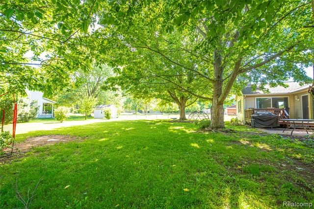 3241 Simpson Road, Fort Gratiot, MI 48059
