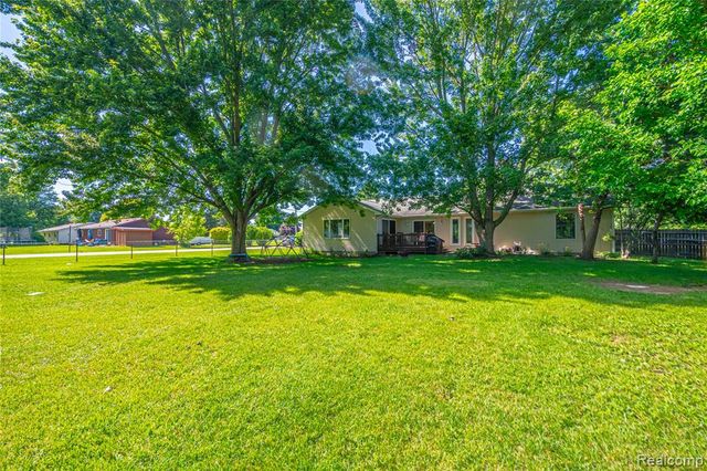 3241 Simpson Road, Fort Gratiot, MI 48059