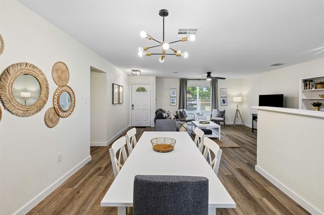 1802 Vallejo ST, Austin, TX 78757