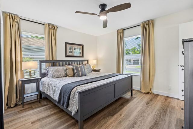 1802 Vallejo ST, Austin, TX 78757