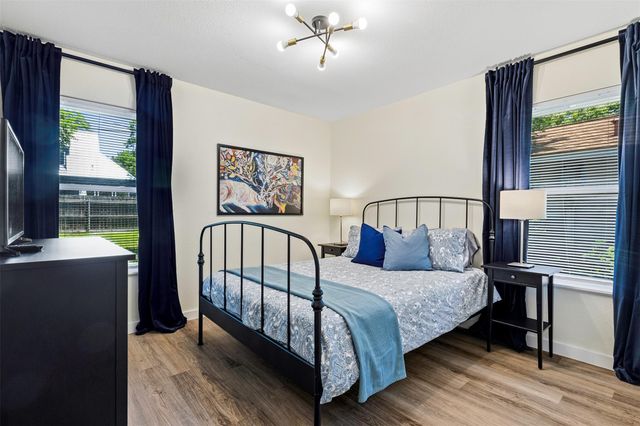 1802 Vallejo ST, Austin, TX 78757