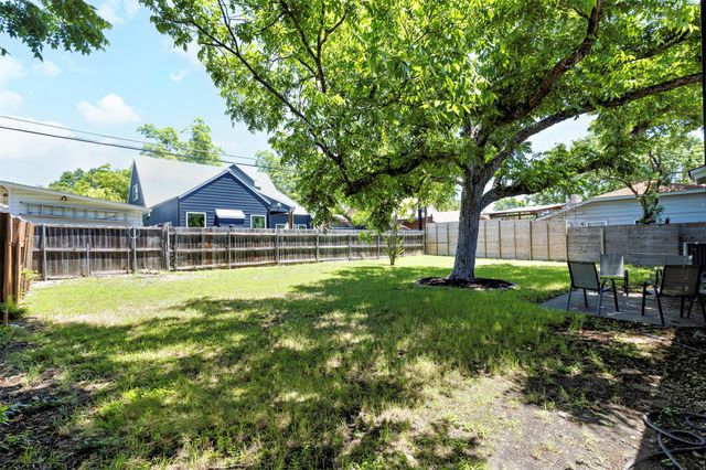 1802 Vallejo ST, Austin, TX 78757