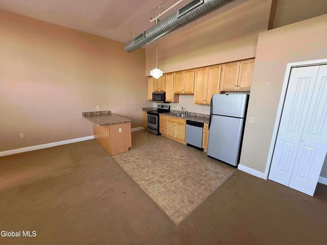 11 Fremont Street, Gloversville, NY 12078