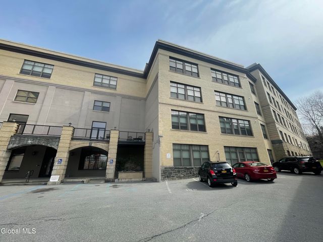 11 Fremont Street, Gloversville, NY 12078