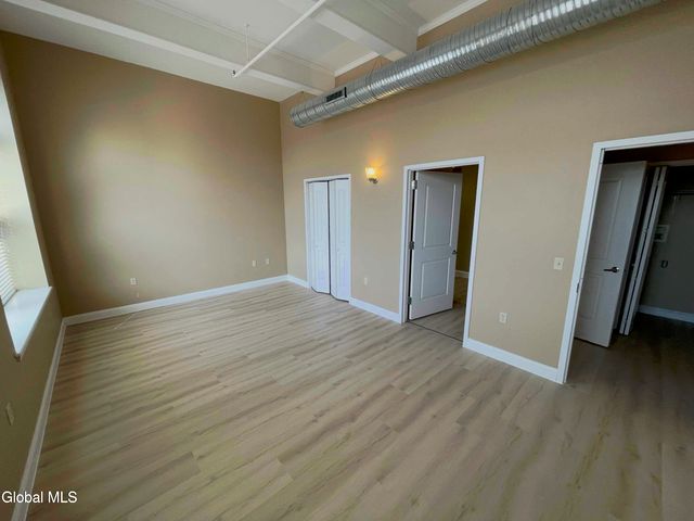 11 Fremont Street, Gloversville, NY 12078