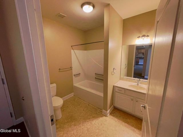 11 Fremont Street, Gloversville, NY 12078