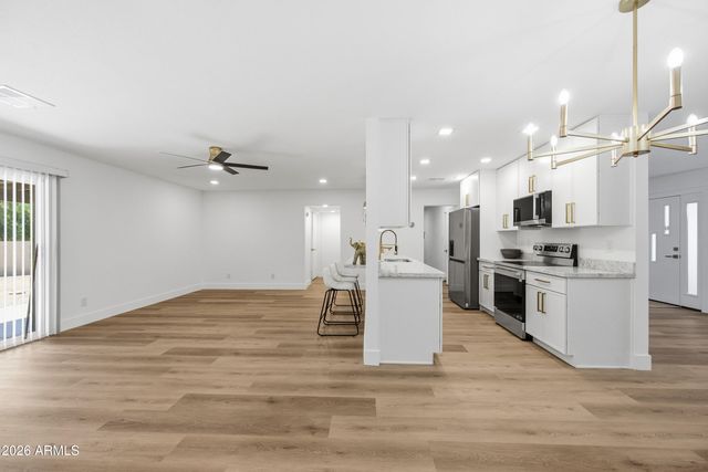 3223 W IRONWOOD Drive, Phoenix, AZ 85051