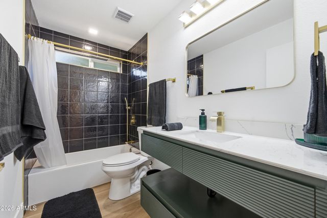 3223 W IRONWOOD Drive, Phoenix, AZ 85051