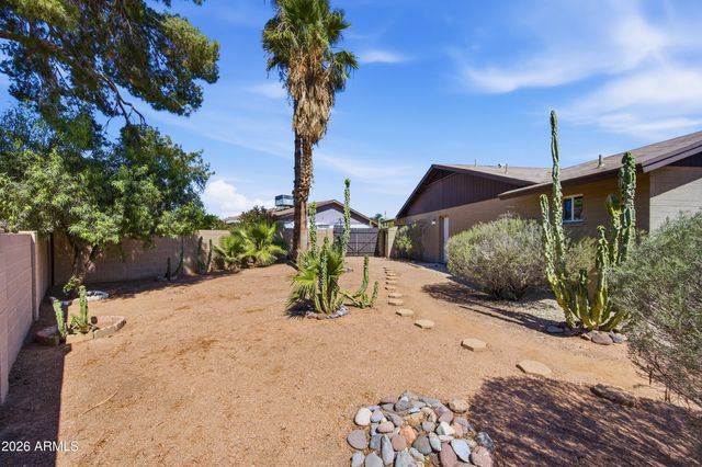 3223 W IRONWOOD Drive, Phoenix, AZ 85051
