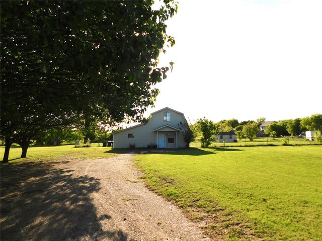 31 Rogers Circle, Krum, TX 76249