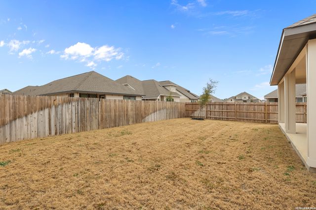 128 Heidi Hill, Castroville, TX 78009