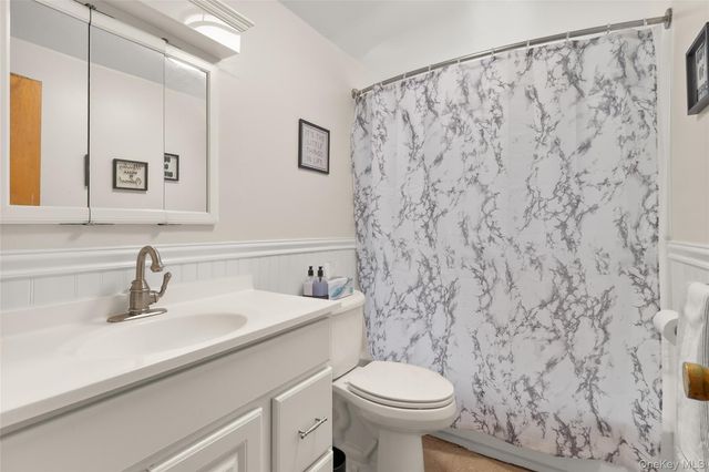 46 39th Street, Islip, NY 11751