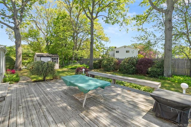 46 39th Street, Islip, NY 11751