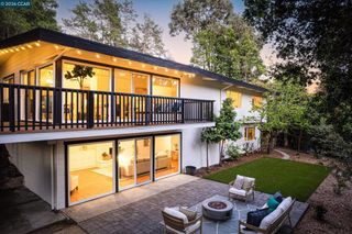 8 Westwood Court, Orinda, CA 94563