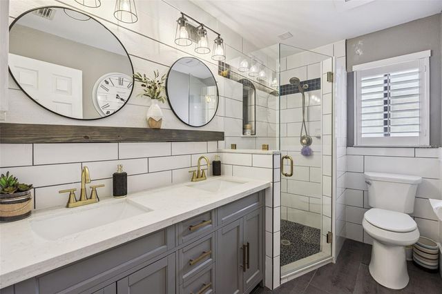 312 WATERWOOD DRIVE, Yalaha, FL 34797