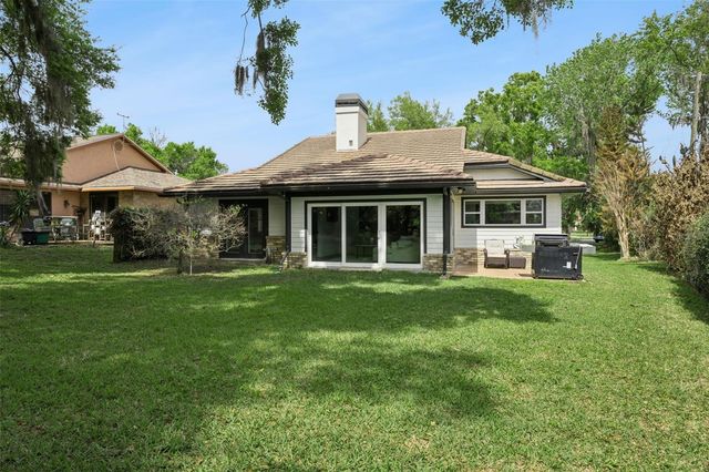 312 WATERWOOD DRIVE, Yalaha, FL 34797