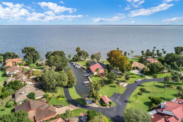 312 WATERWOOD DRIVE, Yalaha, FL 34797