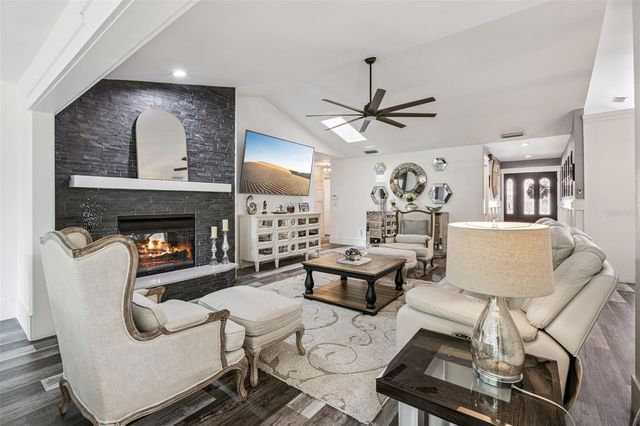 312 WATERWOOD DRIVE, Yalaha, FL 34797