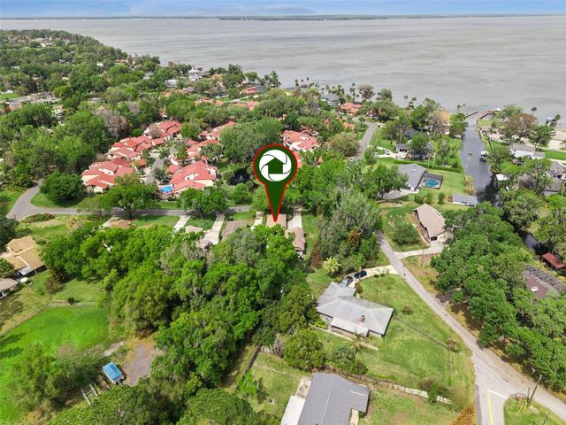 312 WATERWOOD DRIVE, Yalaha, FL 34797