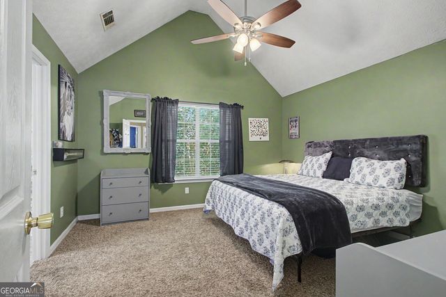 30 Orchard Hills Ct, Newnan, GA 30263