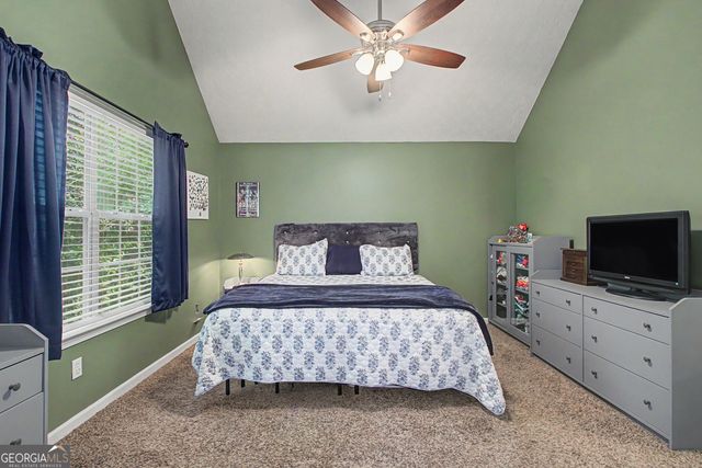 30 Orchard Hills Ct, Newnan, GA 30263