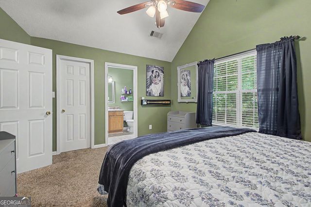 30 Orchard Hills Ct, Newnan, GA 30263