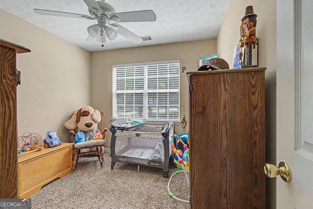 30 Orchard Hills Ct, Newnan, GA 30263
