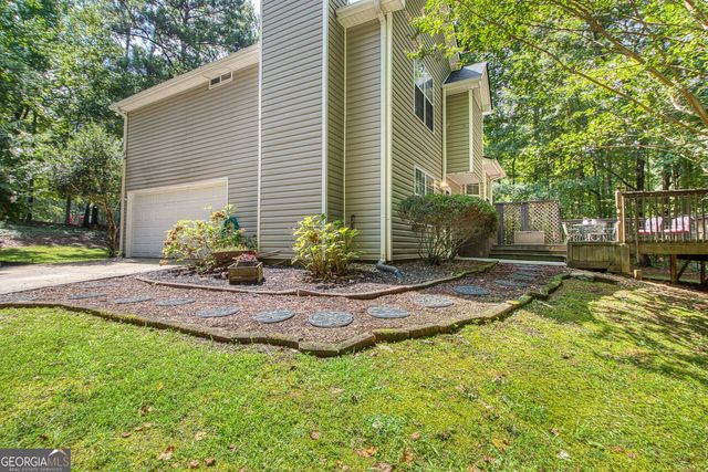 30 Orchard Hills Ct, Newnan, GA 30263