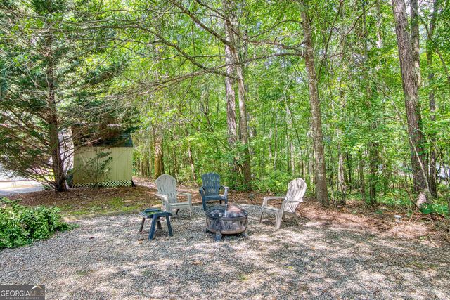 30 Orchard Hills Ct, Newnan, GA 30263