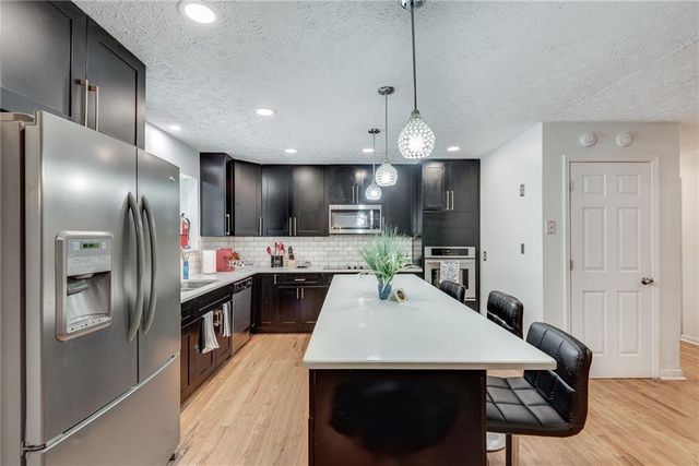 2970 Oxford Road, Atlanta, GA 30349