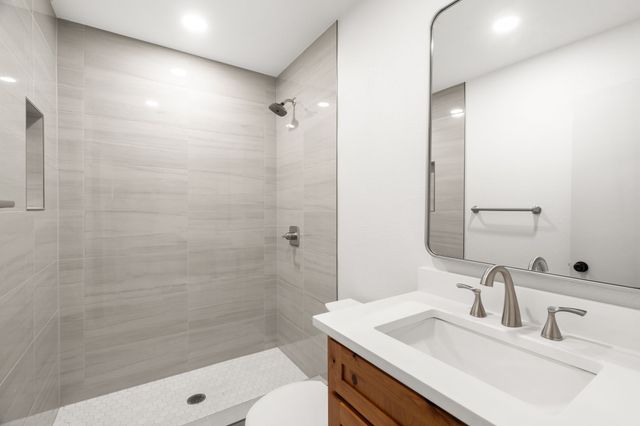 103 N Summit Street, Red Oak, TX 75154