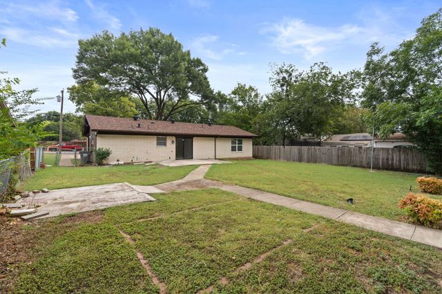 103 N Summit Street, Red Oak, TX 75154