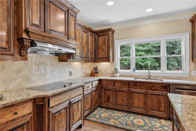4219 Sierra Creek Drive, Hoschton, GA 30548