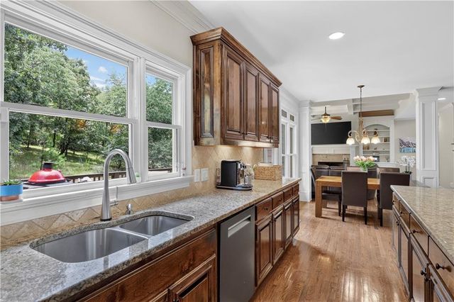 4219 Sierra Creek Drive, Hoschton, GA 30548