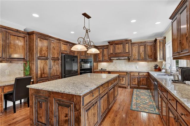 4219 Sierra Creek Drive, Hoschton, GA 30548