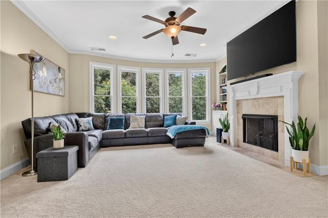 4219 Sierra Creek Drive, Hoschton, GA 30548