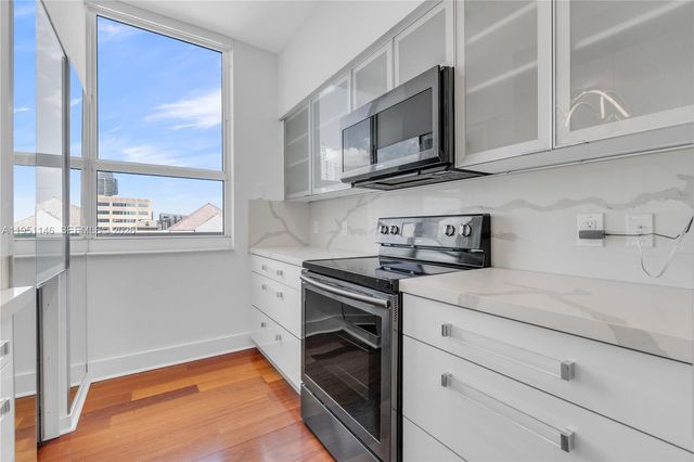 1155 Brickell Bay Dr PH102, Miami, FL 33131