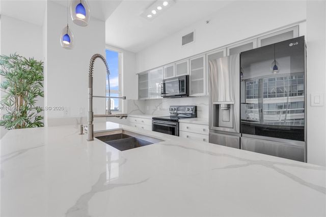 1155 Brickell Bay Dr PH102, Miami, FL 33131